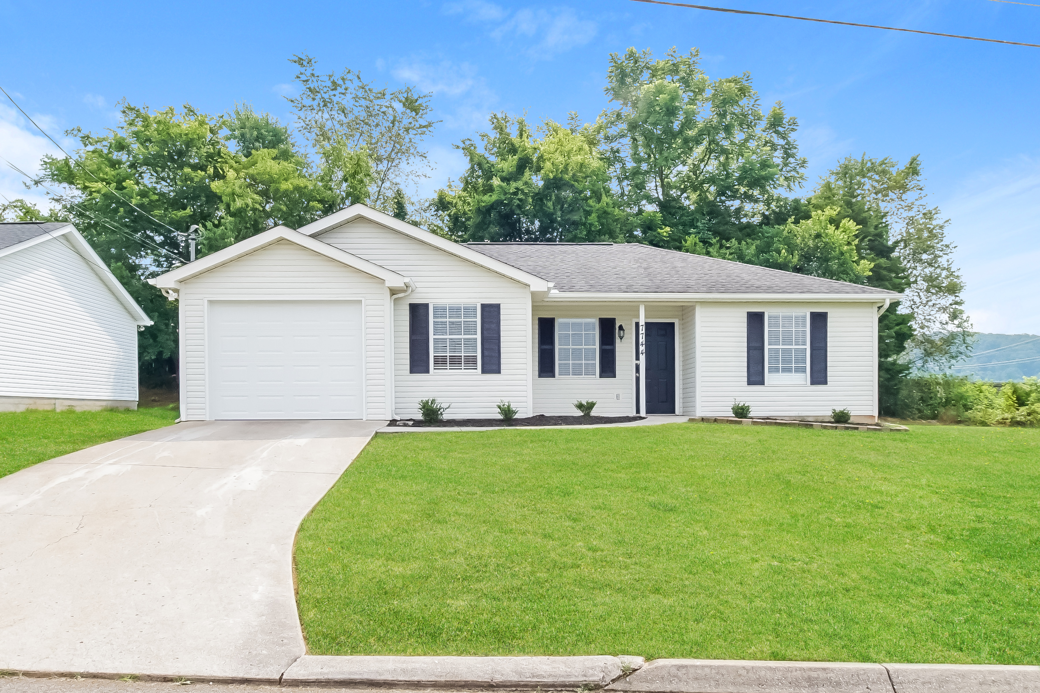 7744 BELLCHASE LN KNOXVILLE, TN 37918